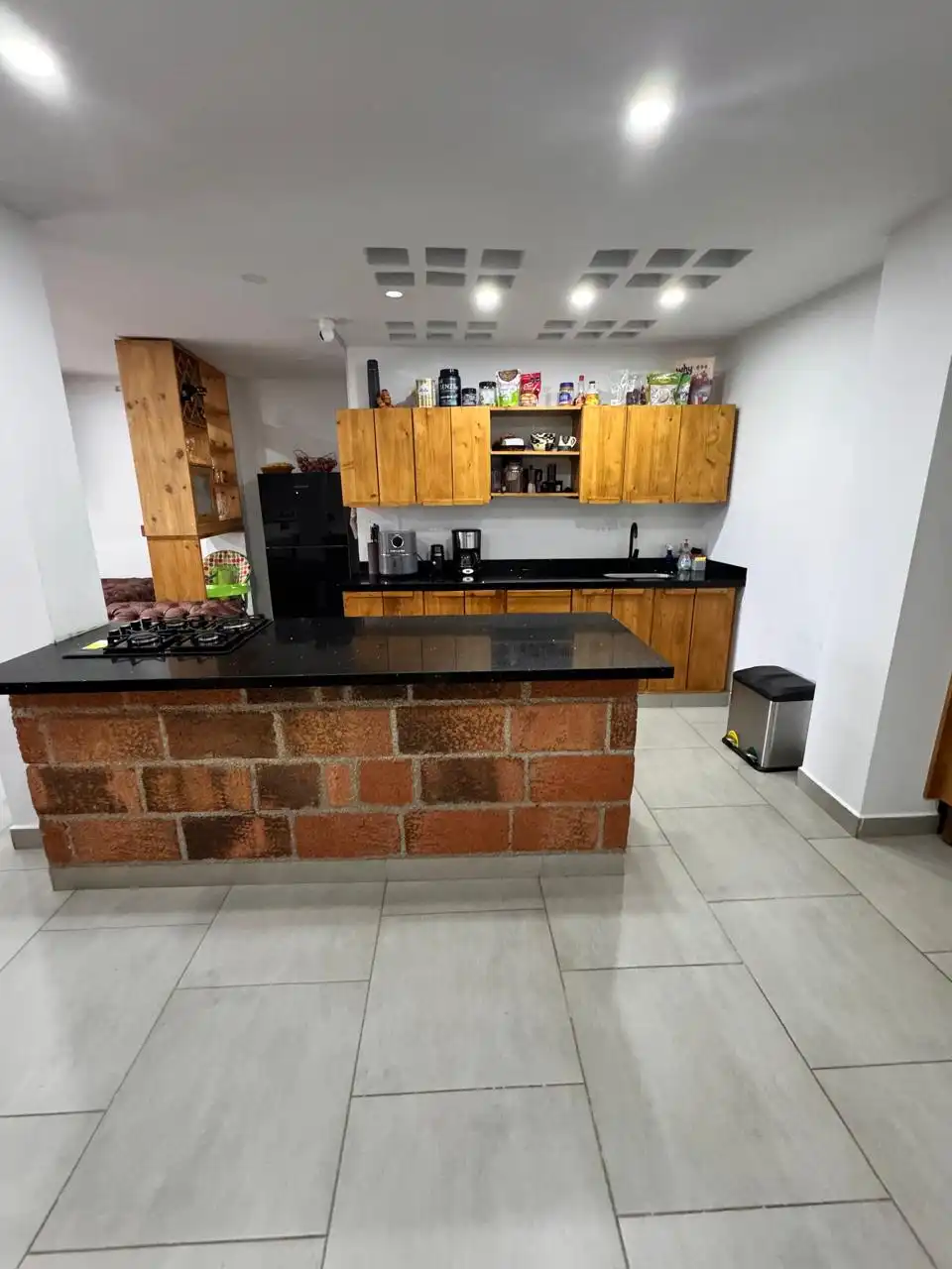 Cocina moderna y equipada